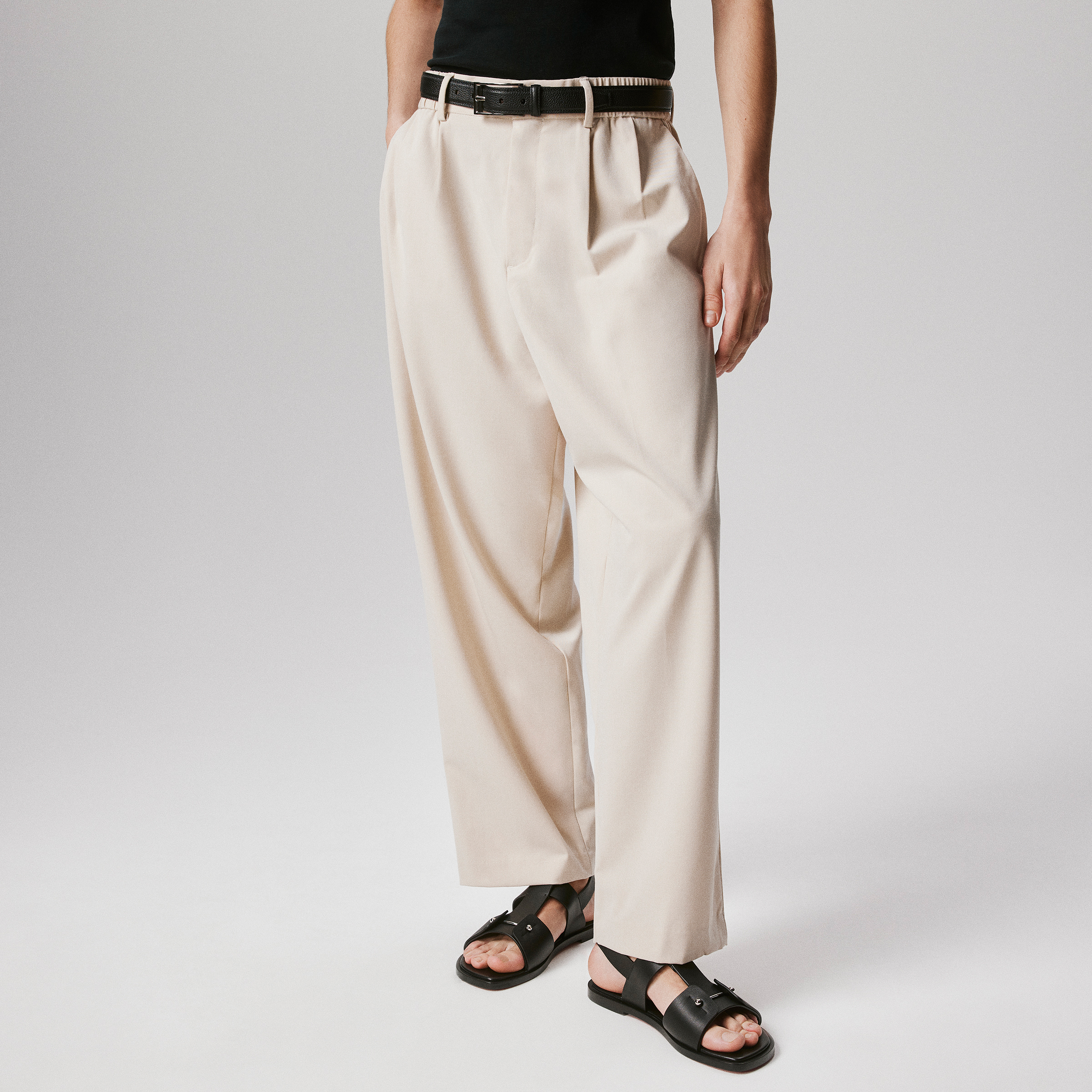 25SS【ルブタン】Chambeliss Sandalカーフレザー メタルピアス 25SS【ルブタン】Chambeliss Sandalカーフレザー メタルピアス