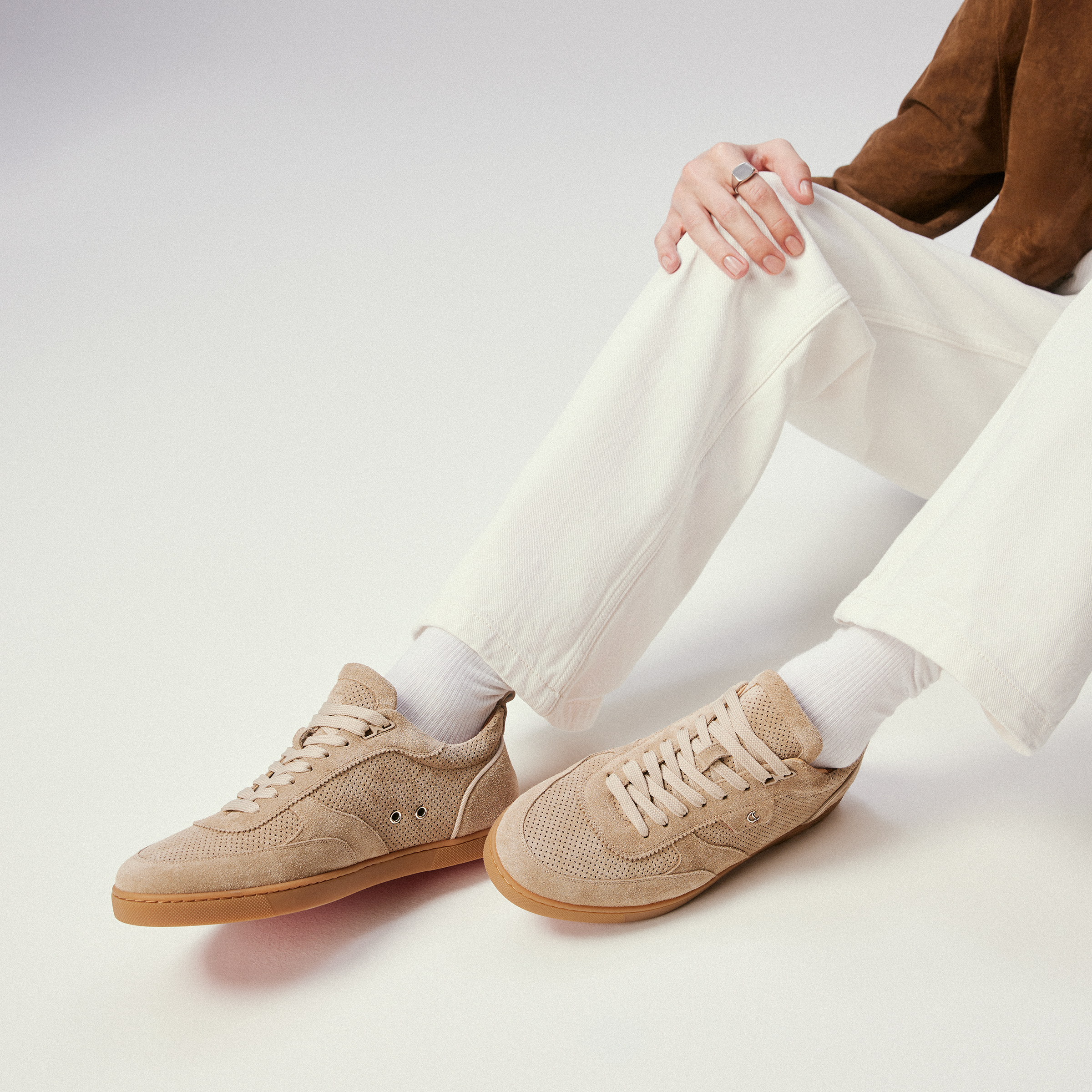 25SS【ルブタン】Tutti Rui スニーカー リバースカーフレザー Tutti Rui - Sneakers - Reversed calf leather - Saharienne