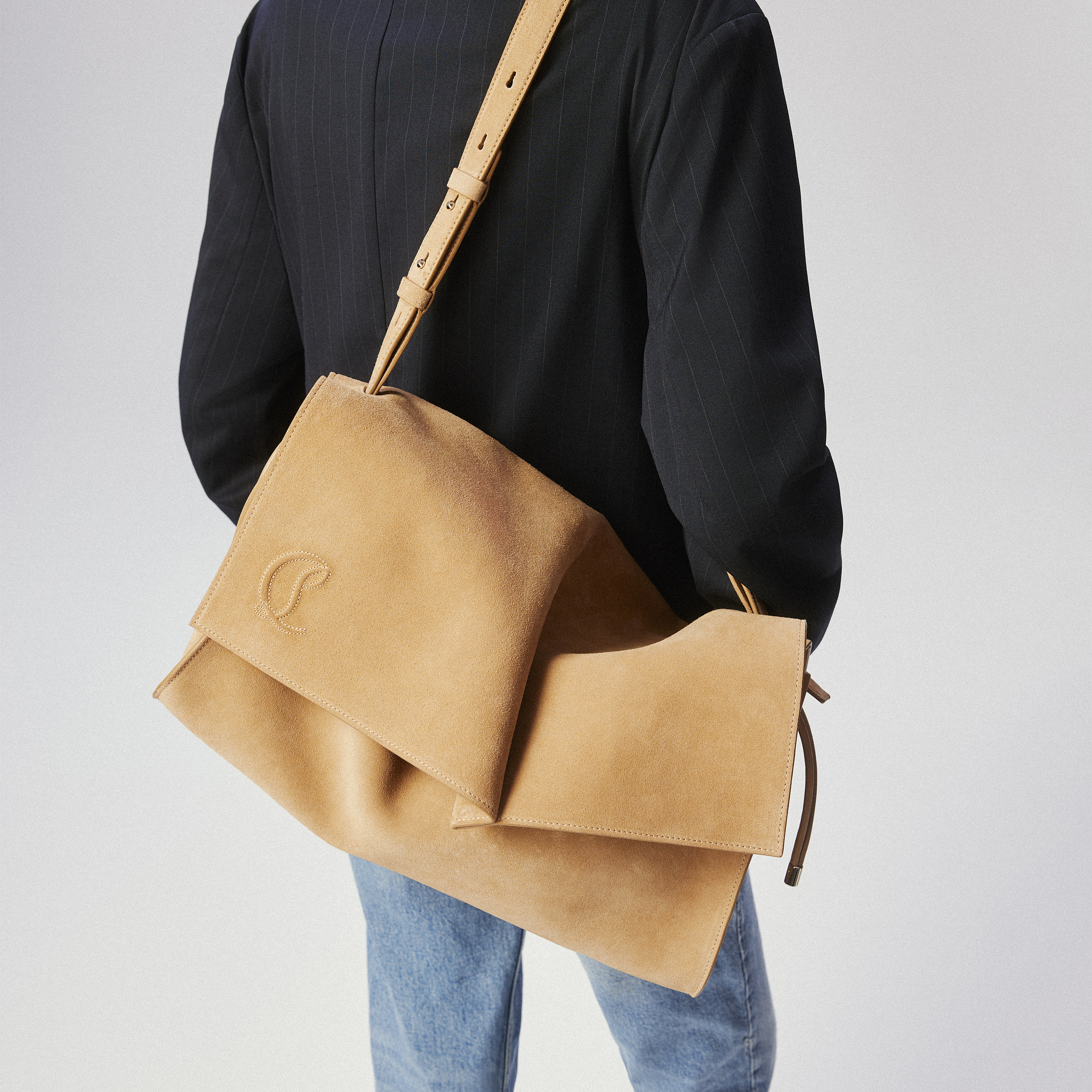 Baggy modèle large Sac porté épaule Cuir de veau Lionne