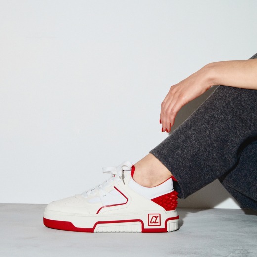 Sneakers Romania